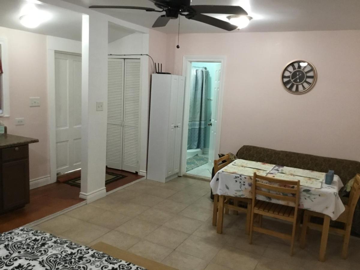 Studio Apartment At Historical House 加尔维斯敦 外观 照片